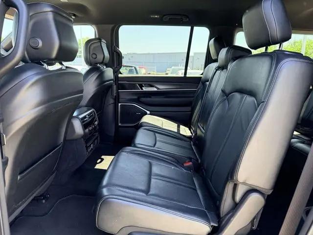 2023 Jeep Wagoneer Series II 4x4