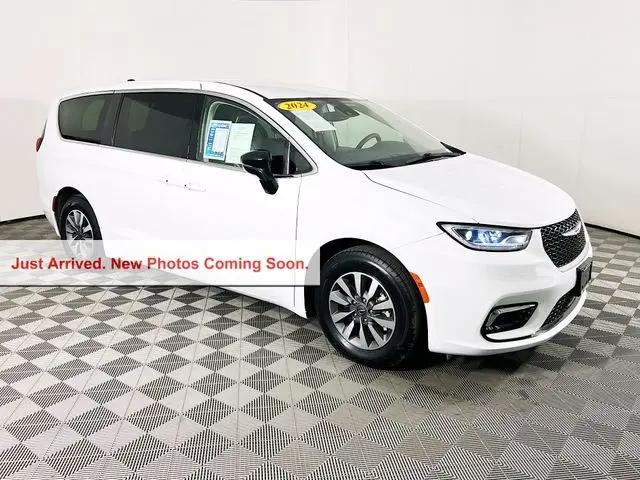 2024 Chrysler Pacifica Hybrid Select for sale in Selma, CA
