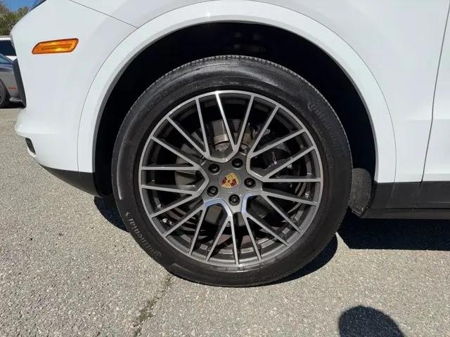 2022 Porsche Cayenne Platinum Edition