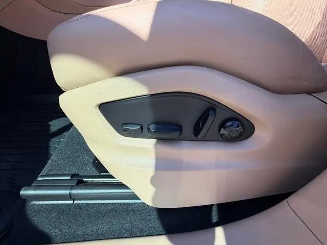 2022 Porsche Cayenne Platinum Edition