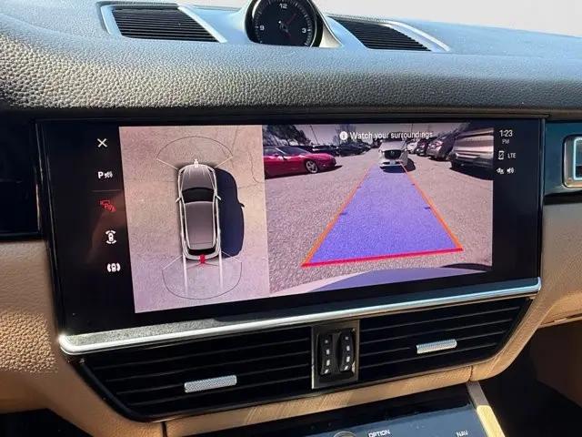 2022 Porsche Cayenne Platinum Edition