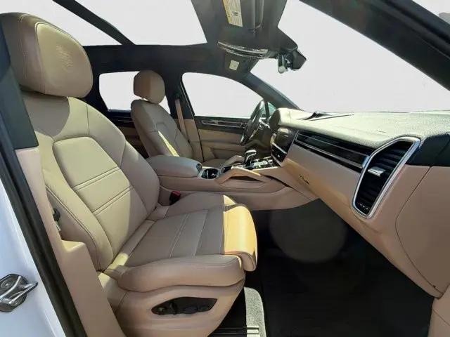 2022 Porsche Cayenne Platinum Edition