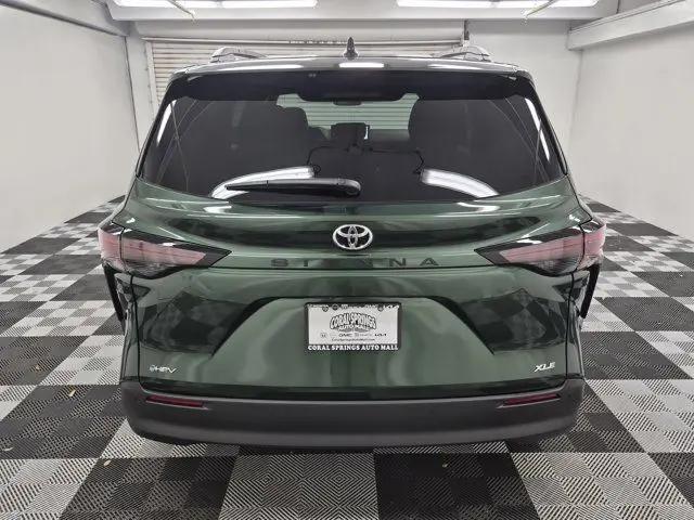 2026 Toyota Sienna XLE