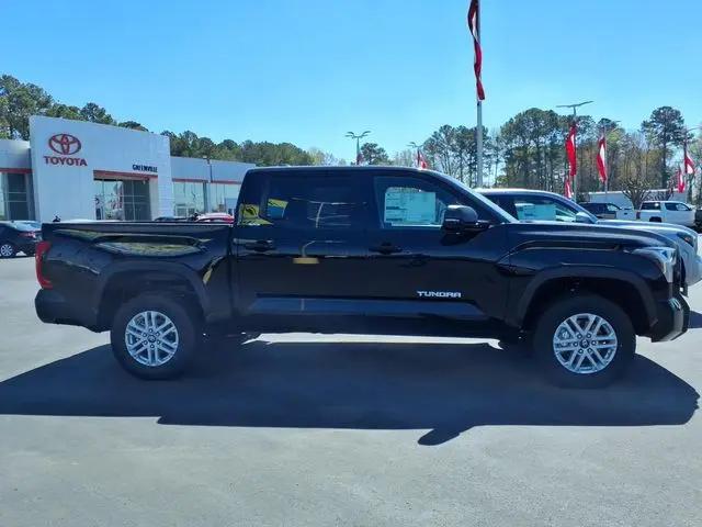 2026 Toyota Tundra SR5 CrewMax 5.5' Bed