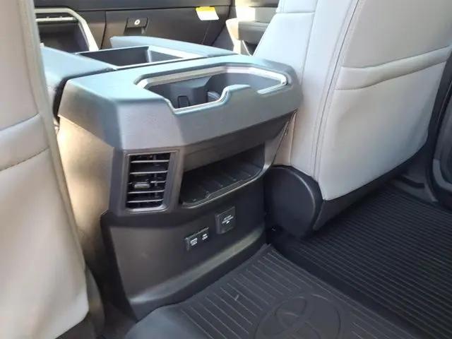 2026 Toyota Tundra SR5 CrewMax 5.5' Bed