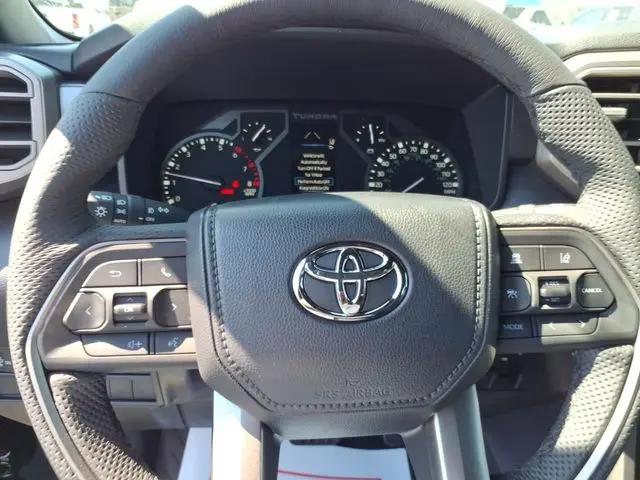2026 Toyota Tundra SR5 CrewMax 5.5' Bed