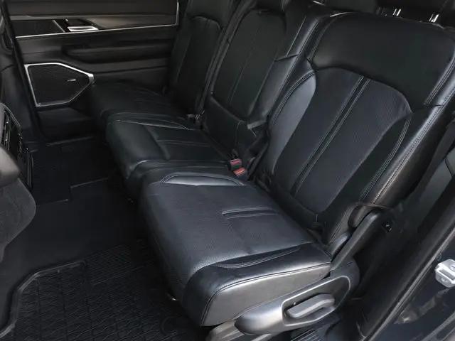 2024 Jeep Wagoneer Series II 4x2