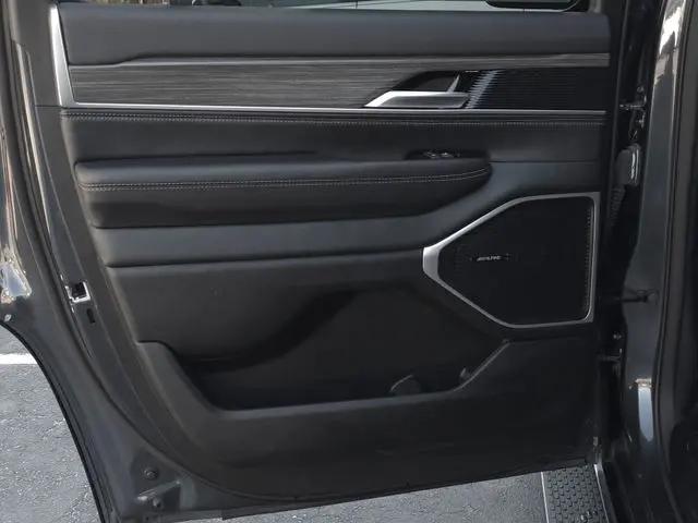 2024 Jeep Wagoneer Series II 4x2