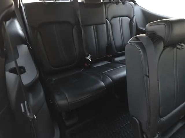 2024 Jeep Wagoneer Series II 4x2