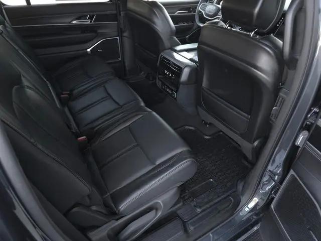 2024 Jeep Wagoneer Series II 4x2