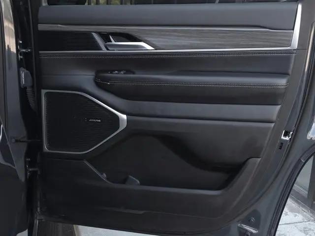 2024 Jeep Wagoneer Series II 4x2