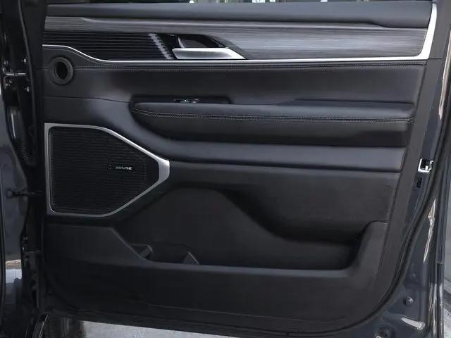 2024 Jeep Wagoneer Series II 4x2