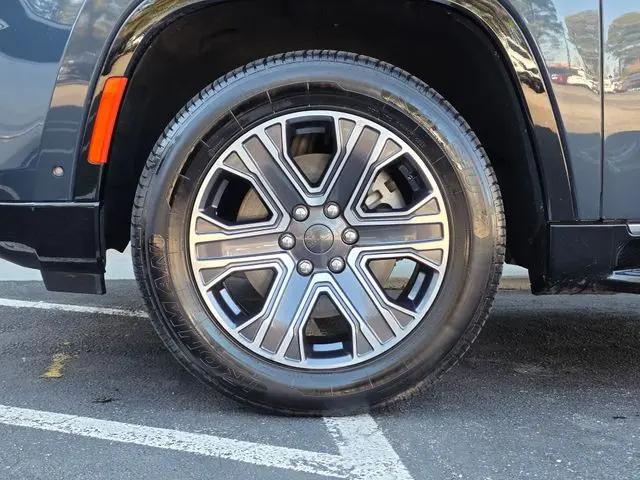 2024 Jeep Wagoneer Series II 4x2