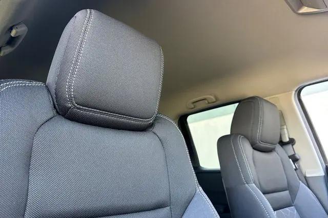 2026 Nissan Frontier Crew Cab Long Bed SV 4x4