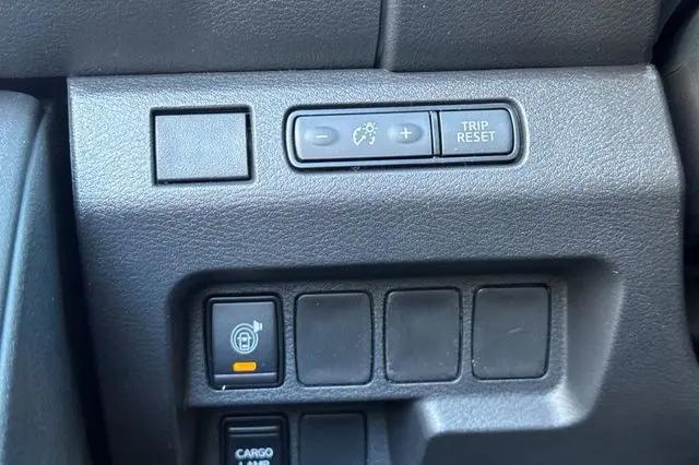 2026 Nissan Frontier Crew Cab Long Bed SV 4x4