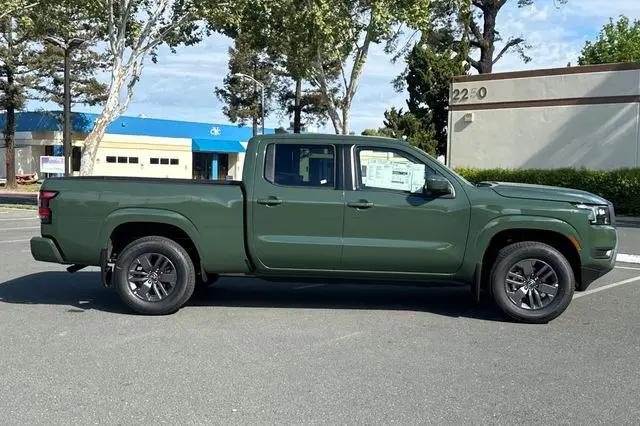 2026 Nissan Frontier Crew Cab Long Bed SV 4x4