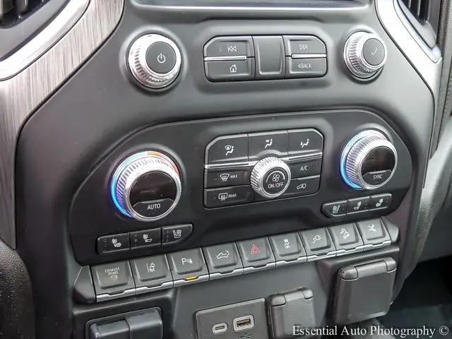 2022 GMC Sierra 2500HD 4WD Crew Cab Standard Bed Denali