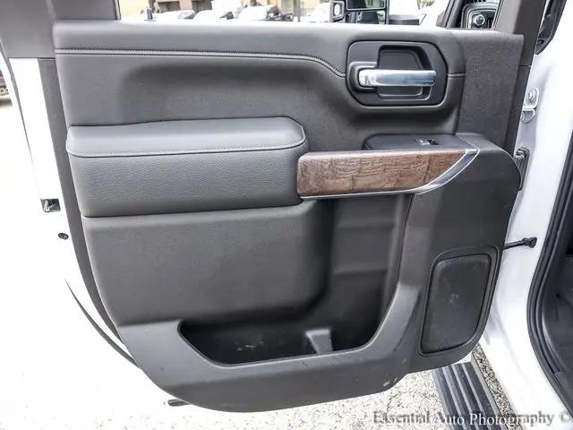 2022 GMC Sierra 2500HD 4WD Crew Cab Standard Bed Denali