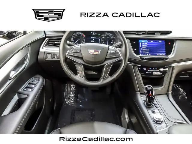 2022 Cadillac XT5 AWD Luxury