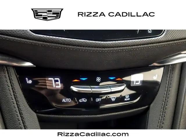 2022 Cadillac XT5 AWD Luxury