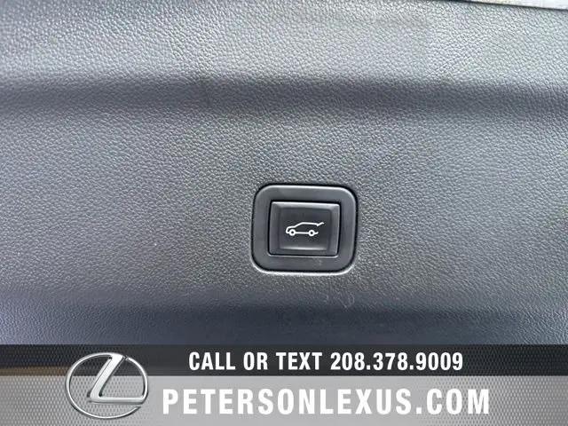 2024 GMC Yukon 4WD SLT