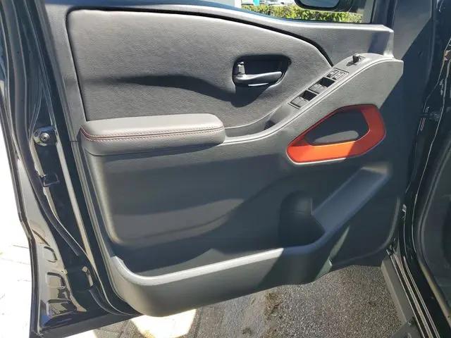 2026 Nissan Frontier Crew Cab PRO-4X 4x4
