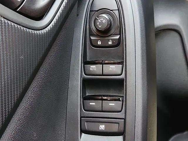 2025 Subaru Crosstrek 2.0i