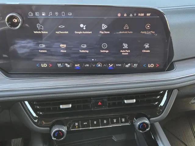 2025 Chevrolet Suburban 4WD Premier