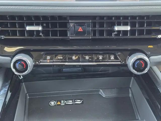 2025 Chevrolet Suburban 4WD Premier