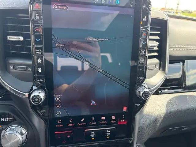 2026 Ram 1500 Laramie Crew Cab 4x4 5'7" Box