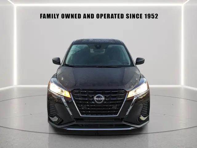 2025 Nissan Kicks S