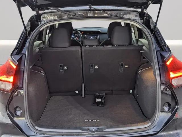 2025 Nissan Kicks S