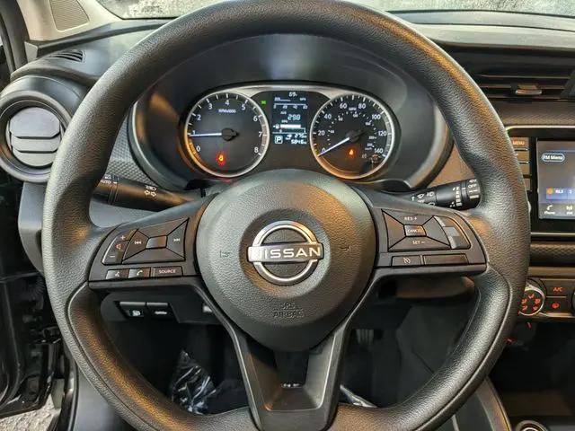 2025 Nissan Kicks S