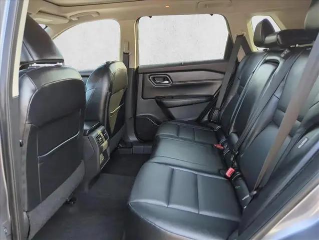 2021 Nissan Rogue SV FWD