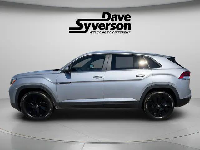 2026 Volkswagen Atlas Cross Sport SE with Technology
