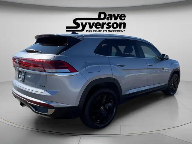 2026 Volkswagen Atlas Cross Sport SE with Technology