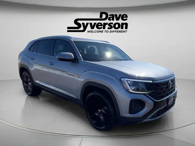 2026 Volkswagen Atlas Cross Sport SE with Technology