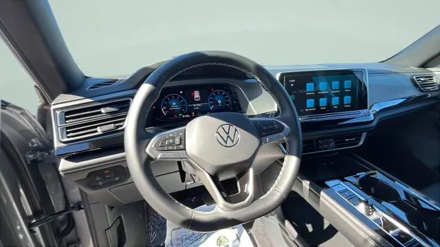 2026 Volkswagen Atlas Cross Sport SE with Technology