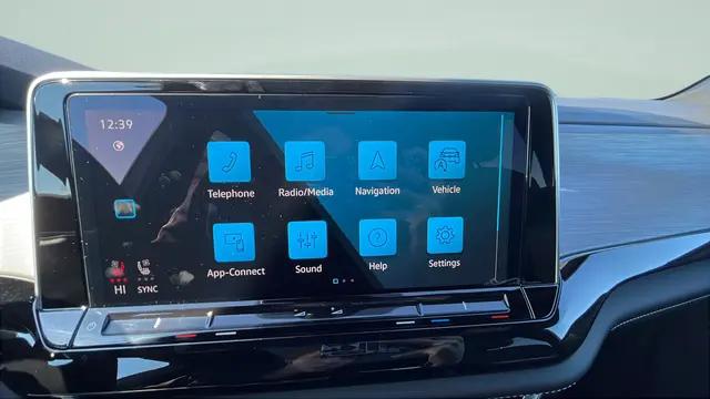 2026 Volkswagen Atlas Cross Sport SE with Technology