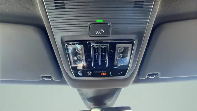 2026 Volkswagen Atlas Cross Sport SE with Technology