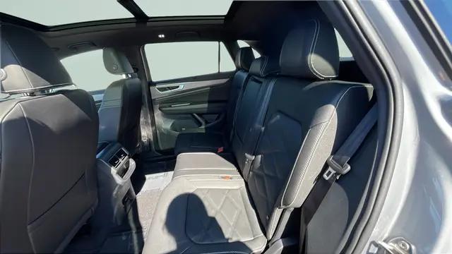 2026 Volkswagen Atlas Cross Sport SE with Technology