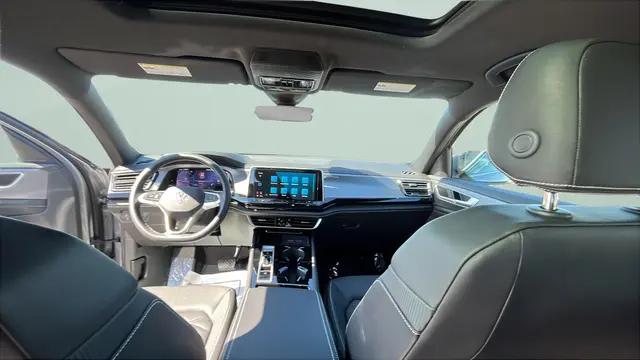 2026 Volkswagen Atlas Cross Sport SE with Technology