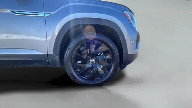 2026 Volkswagen Atlas Cross Sport SE with Technology