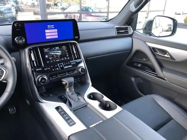 2026 Lexus LX F SPORT Handling