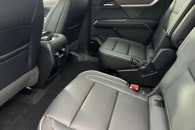 2026 GMC Acadia Denali AWD