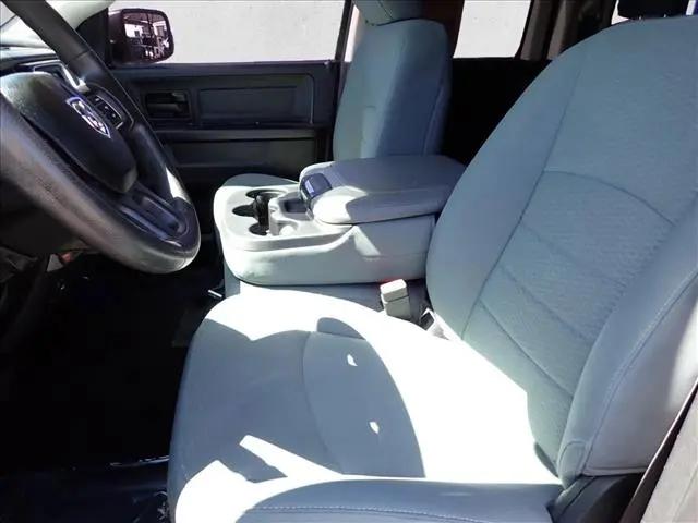 2017 Ram 1500 Express Quad Cab 4x4 6'4" Box