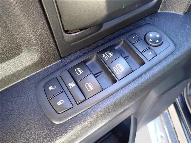 2017 Ram 1500 Express Quad Cab 4x4 6'4" Box