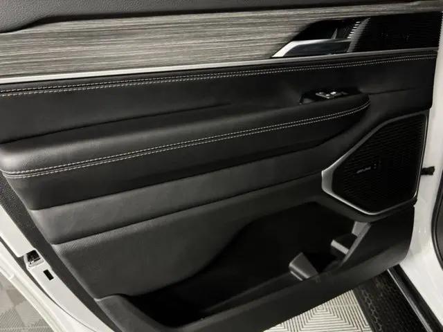 2023 Jeep Wagoneer Series III 4x4