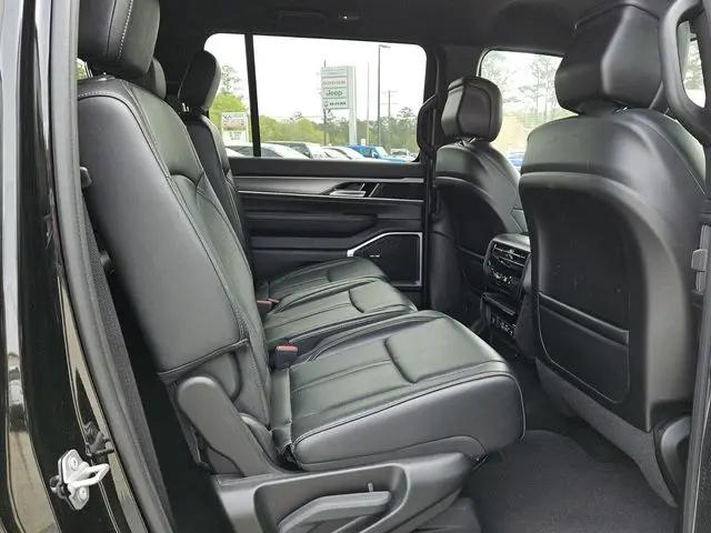 2025 Jeep Wagoneer 4x4