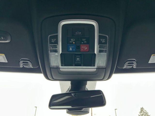2019 Ram 1500 Laramie Crew Cab 4x4 6'4" Box